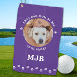 Beste HOND MAM Door Par Gepersonaliseerde Schattig Golfhanddoek<br><div class="desc">Beste mama van par ... Twee van je favoriete dingen, golf en je hond! Nu kun je je beste vriend meenemen terwijl je 18 holes speelt. Verras de hondenmoeder en golfliefhebber met deze super schattige hondenfoto op maat gemaakte golfhanddoeken en bijpassende accessoires. Pas deze golfhanddoeken aan met uw favoriete foto...</div>
