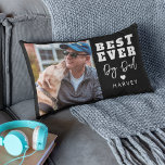 Beste hond ooit pap | Foto Kussen<br><div class="desc">Vier Vaderdag met een stijlvolle twist! Dit moderne foto scatter kussen is het ultieme cadeau voor hondenvaders aan uw vacht baby. Het kussen beschikt over de oprechte boodschap 'BEST EVER DOG DAD' en kan worden gepersonaliseerd met uw favoriete familiefoto en gepersonaliseerd met de naam van uw hond. het kussen is...</div>