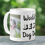 Beste hond van de wereld persoonlijke foto's koffiemok<br><div class="desc">Deze mok is een leuk cadeau voor de beste hondenvader ooit,  met twee van je favoriete huisfoto's en 'World's Best Dog Dad' in een coole typografie.</div>