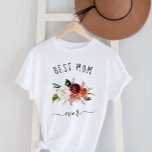 Beste mama ooit | Trendy Burgundy Boho Floral T-shirt<br><div class="desc">Dit trendy en stijlvolle shirt zegt "beste moeder ooit" in een bijtalig,  handgeschreven script en bevat een waterverf boeket van boho bloemen in tinten marsala,  oranje en wit voor een cadeau waar je moeder van zal houden.</div>