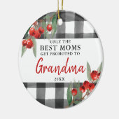 Beste moeders worden gepromoot naar grootmoeder op keramisch ornament (Links)