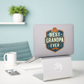 Beste opa ooit retro badge sticker (Laptop op bureau)