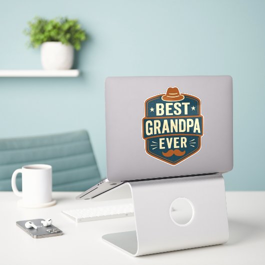 Beste opa ooit retro badge sticker (Laptop op bureau)