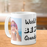 Beste opa twee foto's van de wereld gepersonalisee koffiemok<br><div class="desc">Deze mok is een leuk geschenk voor de beste opa ooit,  met twee familiefoto's en 'World's Best Grandpa' in een coole retro themaparstijl typografie. Je kunt 'opa' gemakkelijk personaliseren naar de manier waarop hij wordt aangepakt (bijvoorbeeld papa,  poppop,  abuelo,  enz.).</div>