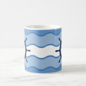 Beste pap Ever Blue Shield Wheel and Waves Koffiemok (Center)