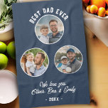 Beste papa ooit 3 foto's Father's Day Keepsake Theedoek<br><div class="desc">Beste papa ooit 3 foto's Father`s Day keukendoek. 3 afbeeldingen in een cirkelvormig lijst op een donkerblauwe achtergrond. Voeg 3 foto's,  tekst en jaar toe. Een perfect keukengeschenk en een lief aandenken voor Vaderdag voor vader of opa.</div>