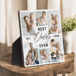 Beste papa ooit - Vaderdag fotocollage Fotoplaat<br><div class="desc">Vier je vader met de "Best Dad Ever" Vaderdag Photo Collage Plaque, een welgemeend eerbetoon aan het man dat de wereld voor je betekent. Deze prachtig vervaardigde plaquette is voorzien van een hoogwaardige, aanpasbare fotocollage, waarmee u gekoesterde herinneringen en speciale momenten kunt laten zien. De collage is elegant gerangschikt rond...</div>