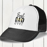 Beste Stepdad Ever Black en Gold Typografie Trucker Pet<br><div class="desc">Het beste Stepdad Ever-pet met een eenvoudig zwart en licht gouden typografisch ontwerp. De beste Pap van de Stap Ever wordt geletterd in een slimme combinatie van manuscript,  serif en sans serif doopvonten met minimalistische het stileren.</div>