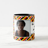 BESTE UGANDAN MUM Foto Tweekleurige Koffiemok (Center)