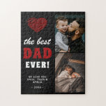 Beste Vader Rode Hart Vaderdag 2 Foto Legpuzzel<br><div class="desc">Best Dad Red Heart Vaderdag 2 Fotopuzzel. Het ontwerp heeft een moderne gedurfde typografie,  een schattig rood hart en 2 familiefoto's - voeg twee foto's en uw namen toe. Een mooie persoonlijke herinnering voor een vader. Cadeau voor Vaderdag,  verjaardag of kerst.</div>