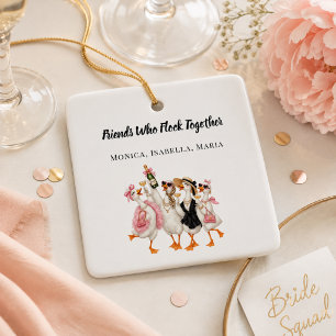 Beste vrienden ganzen meisjes komen samen plezier keramisch ornament