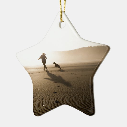 Beste vrienden, meisje en hond op strand keramisch ornament (Links)