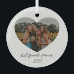 Beste vrienden voor altijd BFF Custom Heart Photo  Glas Ornament<br><div class="desc">Vier uw onbreekbare band met dit gepersonaliseerde glazen ornament met een hartvormige fotouitsparing. Dit ornament is ideaal voor huisgenoten, zusjes of beste vrienden en stelt je in staat om de tekst en het jaar aan te passen, waardoor je een betekenisvolle herinnering creëert om je vriendschap te koesteren. Het hart knipsel...</div>
