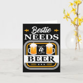 Bestie heeft een bierbride nodig en bruindrinkerbi kaart (Gele Bloem)