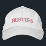 Besties Beste Vrienden Moderne Typografie Custom Geborduurde Pet<br><div class="desc">Besties Best Friends Modern Typography Custom geborduurd honkbal Pet is voorzien van de eenvoudige moderne geborduurde tekst "Besties". Perfect als cadeau voor je beste vriend,  neef,  zus,  moeder en meer. Creëer door Evco Studio www.zazzle.com/store/evcostudio</div>