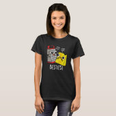 Besties Funny Cheese Grater Pun Dark BG T-shirt (Voorkant volledig)