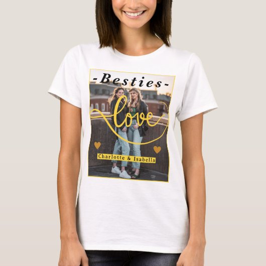 Besties Love – Aangepaste namen en fotocollage T-shirt (Voorkant)