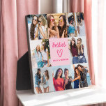 Besties Roze Cadeau voor Vrienden Fotocollage Fotoplaat<br><div class="desc">Het Besties Script Gift for Friends Photo Collage is een perfecte manier om je beste vriendschap te eren. Met het woord "Besties" in een stijlvol script, kunt u met deze gepersonaliseerde plaquette uw favoriete foto's samen laten zien, waardoor een unieke en zinvolle herinnering ontstaat. Ideaal voor verjaardagen, feestdagen of gewoon...</div>