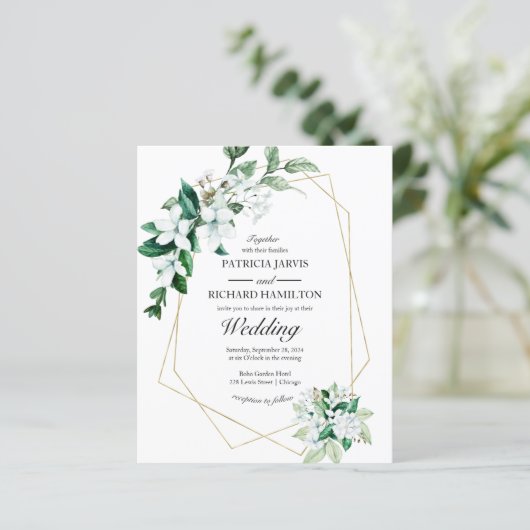 Betaalbare geometrische groen bruiloft uitnodiging (Staand voorkant)