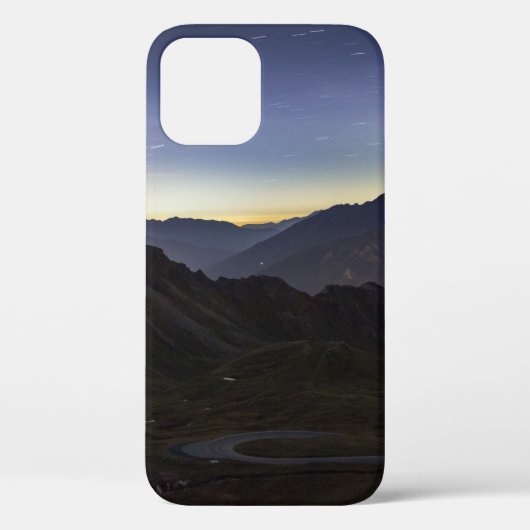BETAALDE WEG TUSSEN MOUNTAI Case-Mate iPhone CASE (Achterkant)