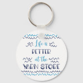 Beter in Yarn Store Funny Knitting Gezegde Sleutelhanger (Achterkant)