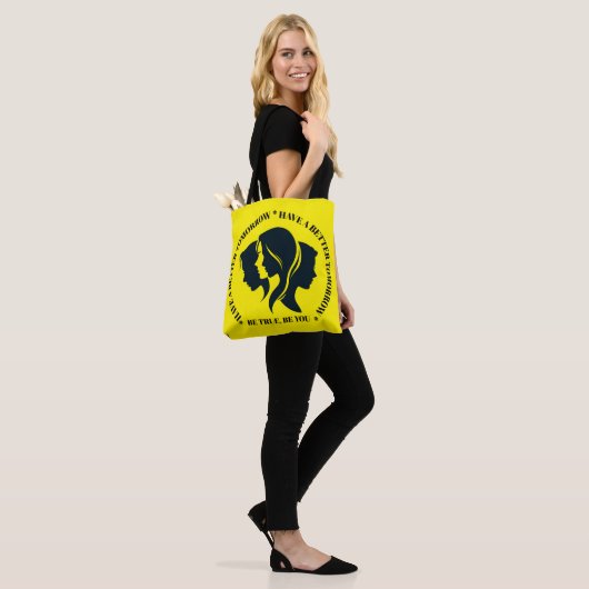BETERE DAGEN GESTILEERD TOTE BAG (Op model)