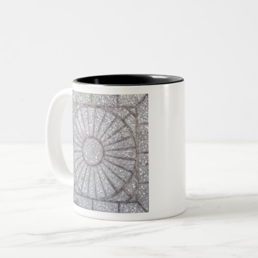 Beton met een zonnekleed erop tweekleurige koffiemok (Voorkant links)