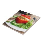 Betonnen paprika's met vleessaus en kaas tegeltje (Zijkant)