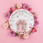 Betoverd Bos Fairy Roze Verjaardagsfeest Papieren Bordje<br><div class="desc">Dit is een tuin versierd met delicate feeën en bloeiende wilde bloemen,  het vastleggen van de essentie van een magische viering voor uw kleine meisje. Dit ontwerp is een harmonieuze mix van waterverf elegantie en grillige charme,  die een onvergetelijke verjaardagsfeestbeleving belooft. Overeenkomende objecten beschikbaar.</div>