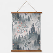 Betoverd nevelwoud met donker kasteel – etherisch hangend wandkleed (Voorkant)