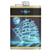 Betoverd piratenschip vaart onder gloeiende maan heupfles (Voorkant)