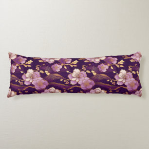 Betoverde Elegantie: Paarse Aubergine Bloemen  Lichaamskussen