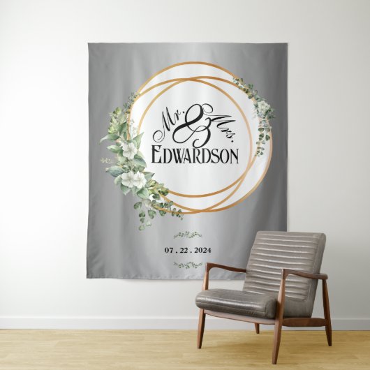 Betoverde Elegantie Zilveren Draad en Goud Wandkleed (In situ)