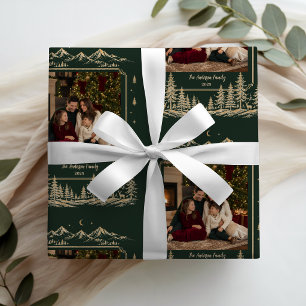 Betoverde gouden kerstboom in het bos cadeaupapier