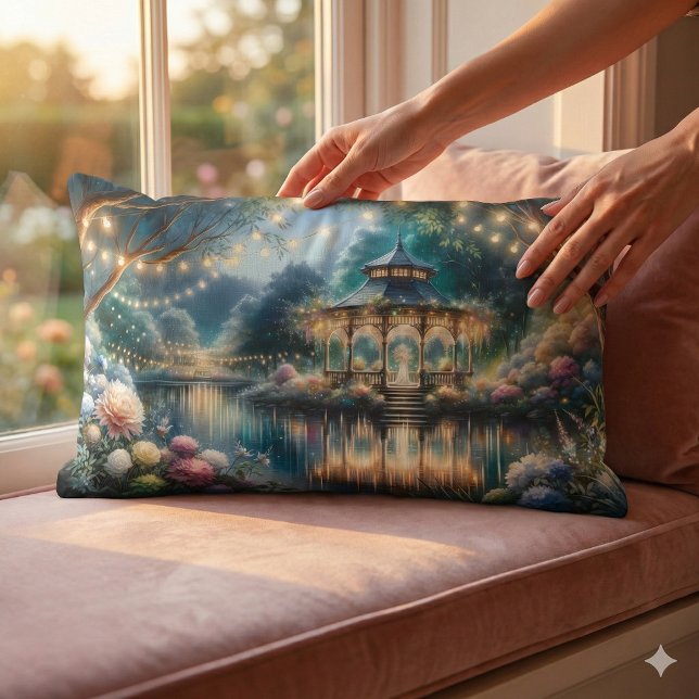 Betoverde Tuinprieel Schemerreflectie Kussen (Enchanted Garden Gazebo Twilight Reflection Lumbar Pillow Mockup A)