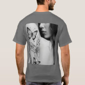 Betoverend meisje met vlinder en bloemen ontwerp T T-shirt (Achterkant)