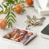 "Betoverend Trio: Doll Sleutelhanger Set" (Zijkant)