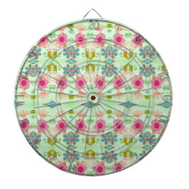 Betoverende eclectische tuin: diverse bloemen scho dartbord