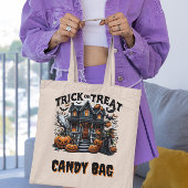Betoverende Halloween-viering in een spookachtig h Tote Bag