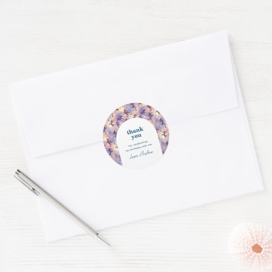 Betoverende kleine fee verjaardag ronde sticker (Envelop)