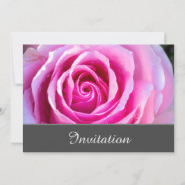 Betoverende uitnodigingskaart met roze roos kaart