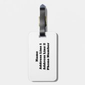 Betoverende witte husky-hond in de sneeuw bagagelabel (Achterkant verticaal)