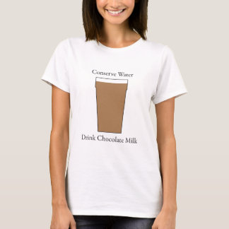 Betreffende Drink van chocolade in water T-shirt