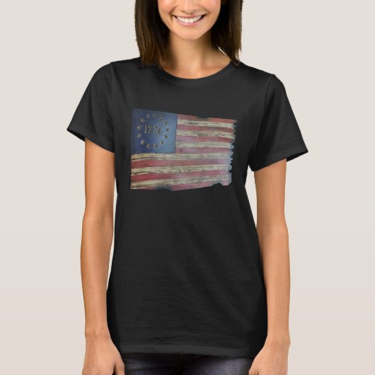 Betsy Ross Flag  Rustic Wood American Flag Tee T-shirt (Voorkant)