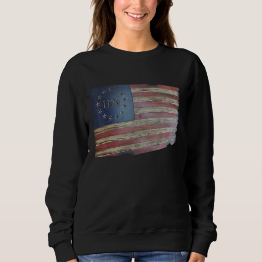 Betsy Ross Flag  Rustic Wood American Flag Tee Trui (Voorkant)