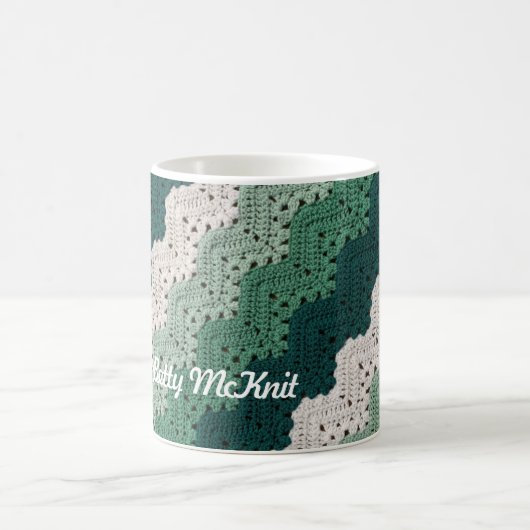 Betty McKnit Viral Koffiemok (Center)