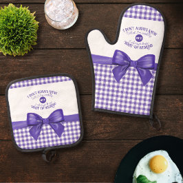 Bevallige Culinaire Komedie: De Paarse Vichy Ovenwant & Pannenlap Set