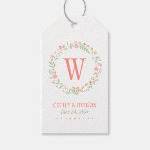 Bevallige koraalroze bloemenkrans monogram huwelij cadeaulabel