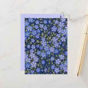 Bevallige verspreide maagdenpalm bloemen diepblauw briefkaart