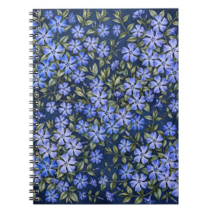 Bevallige verspreide maagdenpalm bloemen diepblauw notitieboek